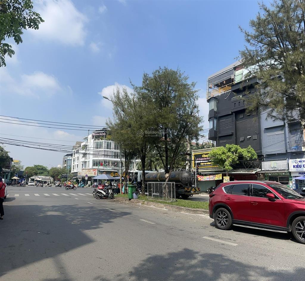 Bán 17,5 tỷ đất shr, đ.số 8 ( đ.24m) kdc trung sơn bình chánh dt 5x20m2  0908 935 ***