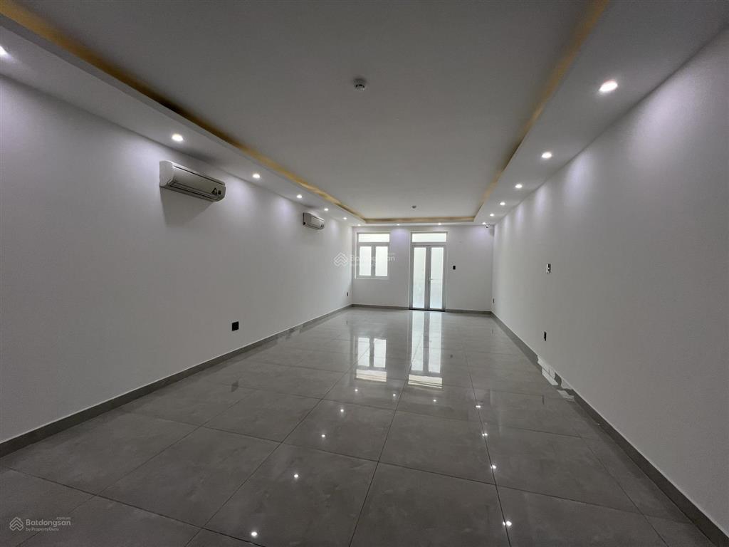 Giám 500tr bán nhanh nhà phố himlam dt 5x20m2 có tm, kề hoàng trọng mậu gb 28,5 tỷ  0908 935 ***