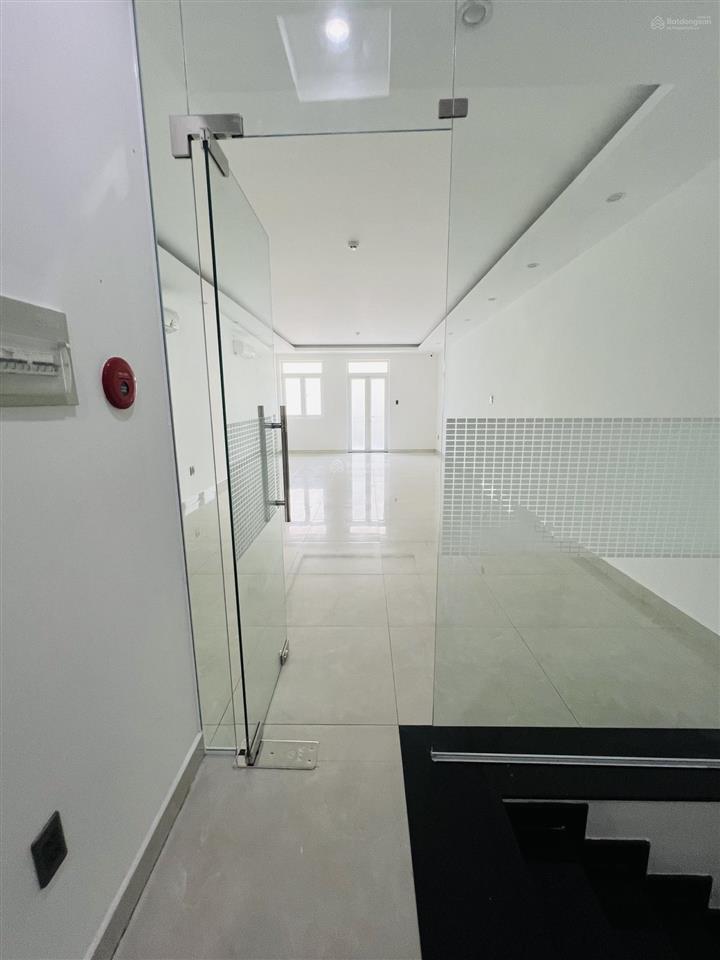 Giám 500tr bán nhanh nhà phố himlam dt 5x20m2 có tm, kề hoàng trọng mậu gb 28,5 tỷ  0908 935 ***