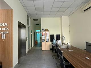 Cho thuê biệt thự đ.16m đ.nội bộ đẹp nhất himlam dt 7.5x20m2 có tm + tkvp giá 65tr  0908 935 ***