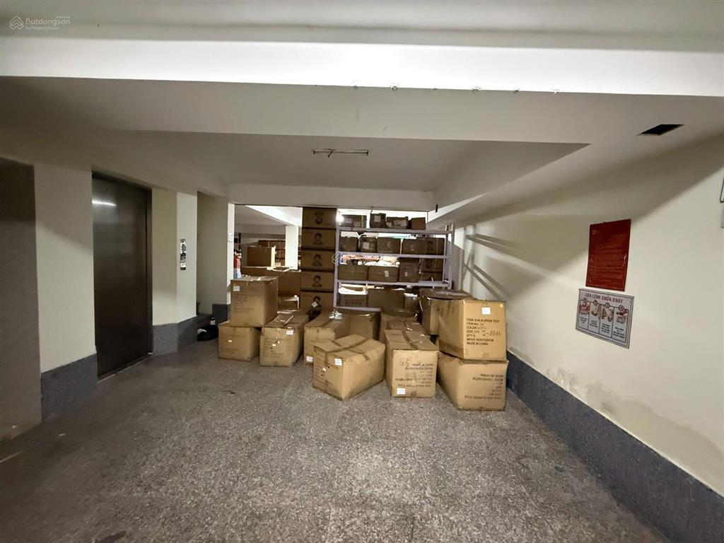 Cho thuê biệt thự đ.16m đ.nội bộ đẹp nhất himlam dt 7.5x20m2 có tm + tkvp giá 65tr  0908 935 ***