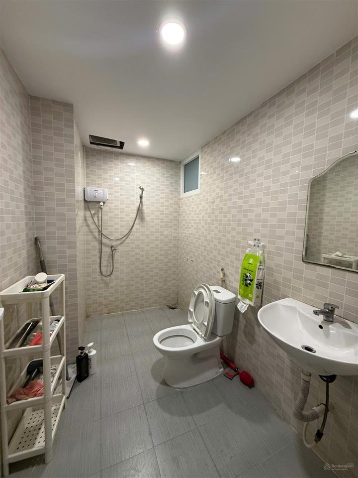 Cho thuê biệt thự đ.16m đ.nội bộ đẹp nhất himlam dt 7.5x20m2 có tm + tkvp giá 65tr  0908 935 ***