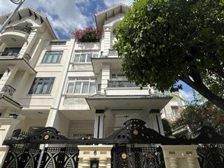 Hot bán gấp biệt thự 10x20m2 himlam mới 90% có sổ nhà tkvp, có thang máy giá 60 tỷ  0908 935 ***