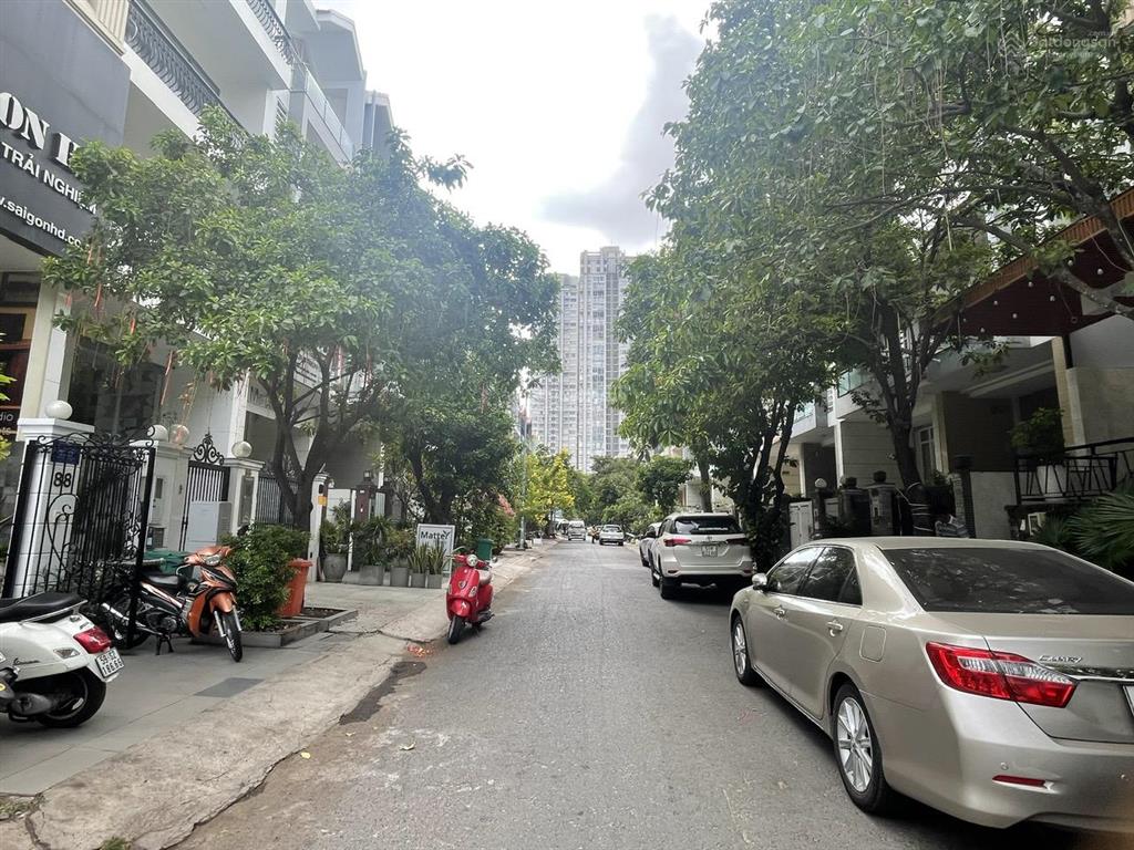 Cho thuê 50tr/th nhà phố khu himlam 5x20m2 kề mặt tiền nguyễn thị thập  0908 935 ***