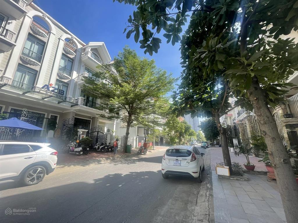 Biệt thự tk văn phòng mt đ.16m kđt himlam dt 7.5x20m2 có thang máy giá 65tr  0908 935 ***