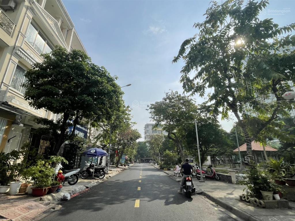 Bán đất khu nhà cao cấp tdc himlam dt 5x18m2 liền kề khuôn viên giá 19,5 tỷ  0908 935 ***