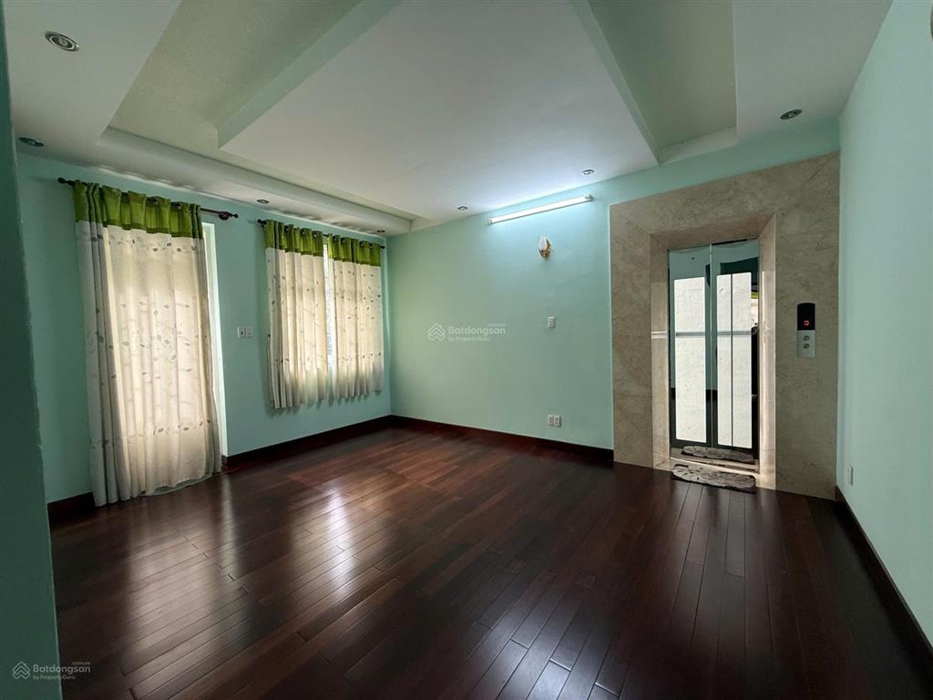 Gấp cần bán nhanh giảm mạnh 43 tỷ nhà căn góc 2 mt himlam có thang máy  0908 935 ***