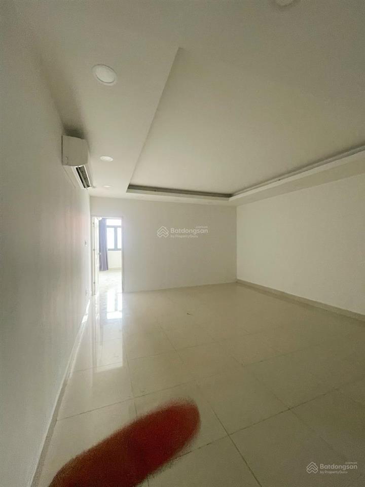 Cho thuê rẻ 45tr/th nhà 5x20m2 himlam có thang máy, tk văn phòng  0908 935 ***