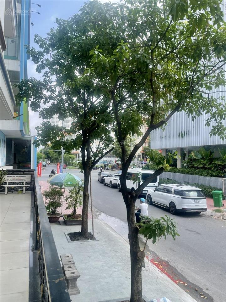 Bán nhà căn góc kề nguyễn thị thập himlam dt 137,5m2 có tm bán gấp 51 tỷ  0908 935 ***