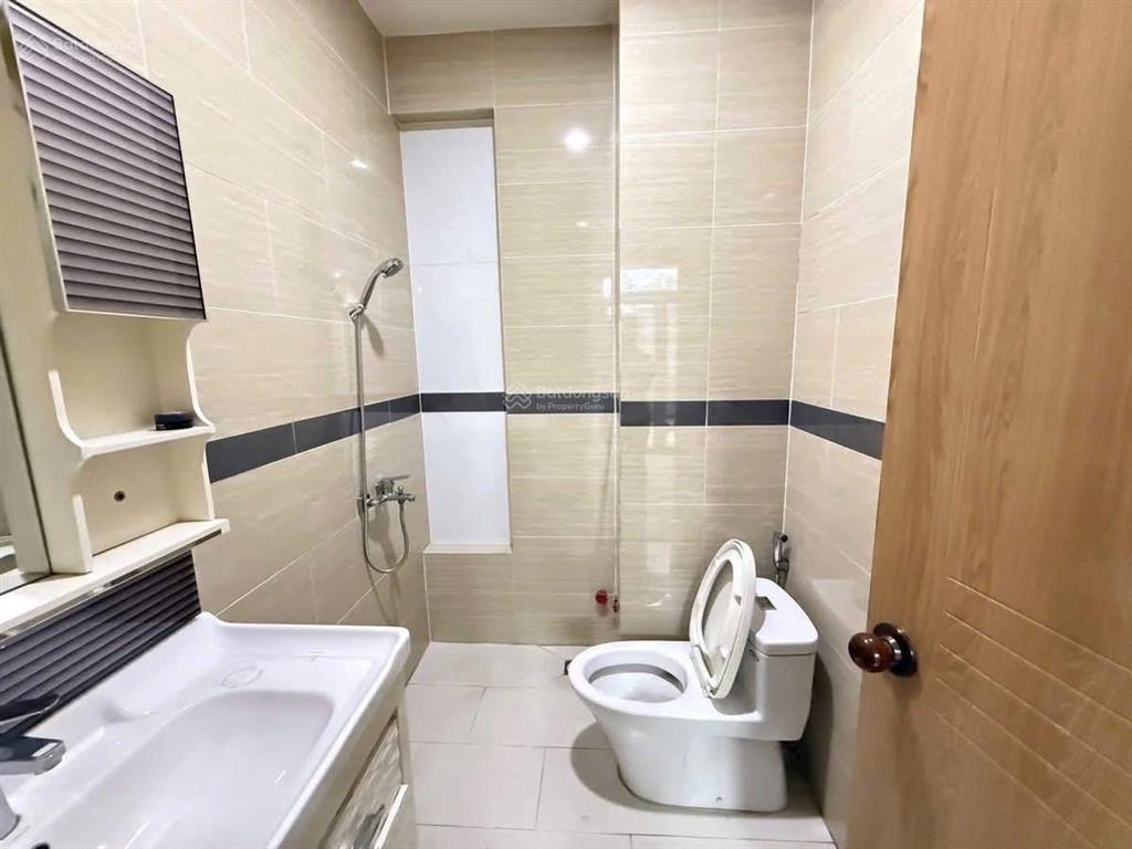 Bán nhà căn góc kề nguyễn thị thập himlam dt 137,5m2 có tm bán gấp 51 tỷ  0908 935 ***