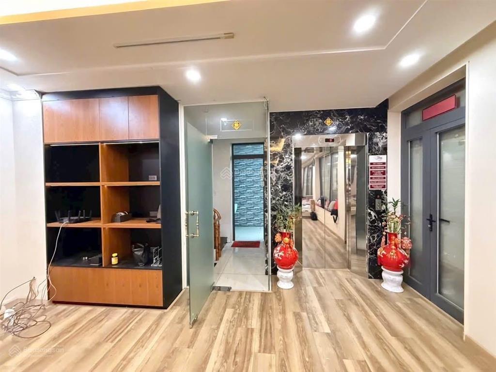 Bán nhà căn góc kề nguyễn thị thập himlam dt 137,5m2 có tm bán gấp 51 tỷ  0908 935 ***