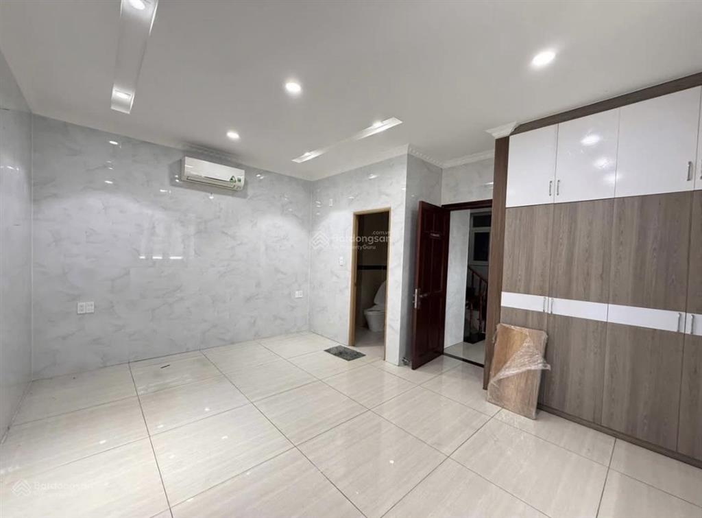 Bán nhà căn góc kề nguyễn thị thập himlam dt 137,5m2 có tm bán gấp 51 tỷ  0908 935 ***