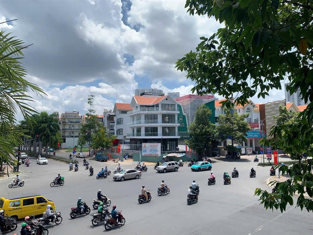 Siêu đắc địa căn góc mt nguyễn thị thập dt 378m2 có thang máy, pccc tc giá 160tr  0908 935 ***