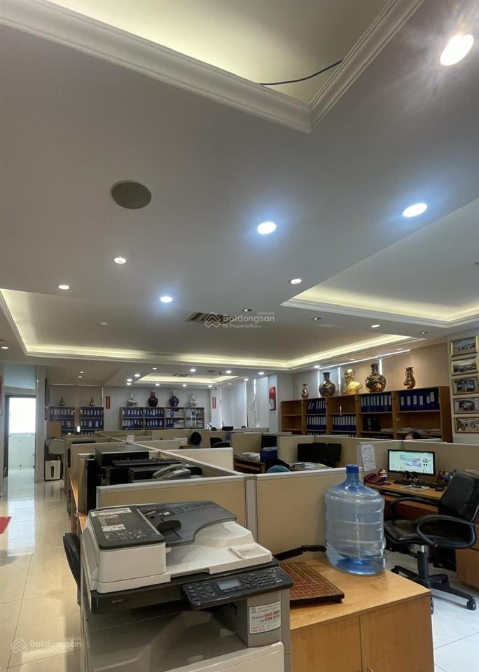 Siêu đắc địa căn góc mt nguyễn thị thập dt 378m2 có thang máy, pccc tc giá 160tr  0908 935 ***