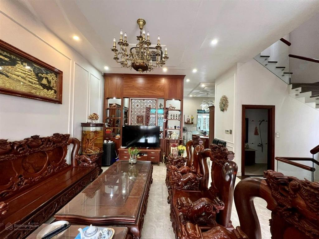 Cần bán biệt thự himlam gb 58 tỷ dt 10x20m2 đ.nội bộ 16m full nôi thất  0908 935 ***