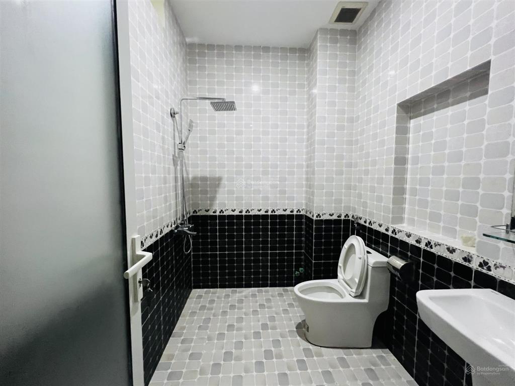 Bán nhà phố himlam sẵn hđt 55tr kề đ.hoàng trọng mậu nhà có thang máy gb 28 tỷ  0908 935 ***