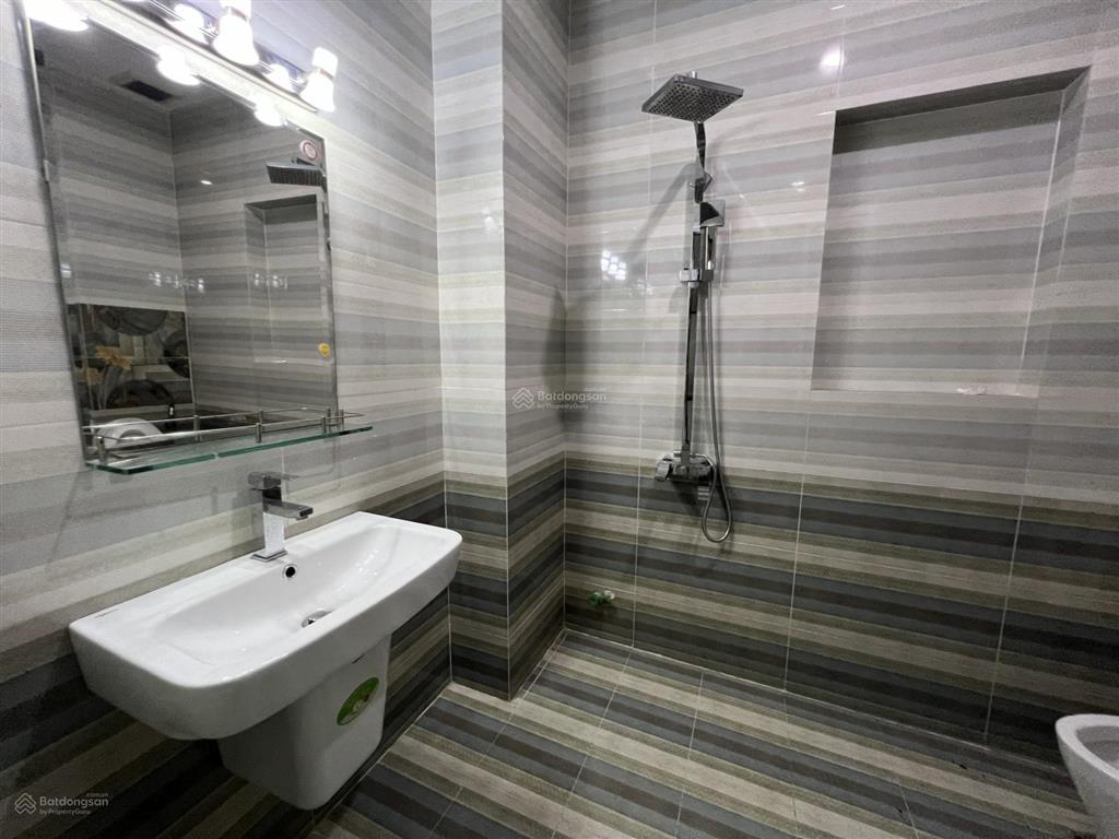 Bán nhà phố himlam sẵn hđt 55tr kề đ.hoàng trọng mậu nhà có thang máy gb 28 tỷ  0908 935 ***