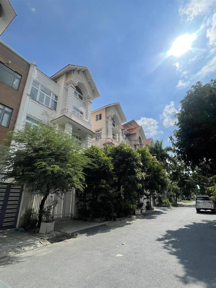 Biệt thự cao cấp himlam tk văn phòng, 5 máy lạnh/sàn, có thang máy giá 95tr  0908 935 ***