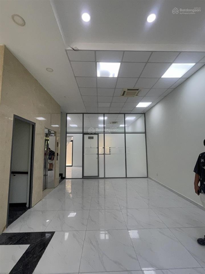 Biệt thự cao cấp himlam tk văn phòng, 5 máy lạnh/sàn, có thang máy giá 95tr  0908 935 ***