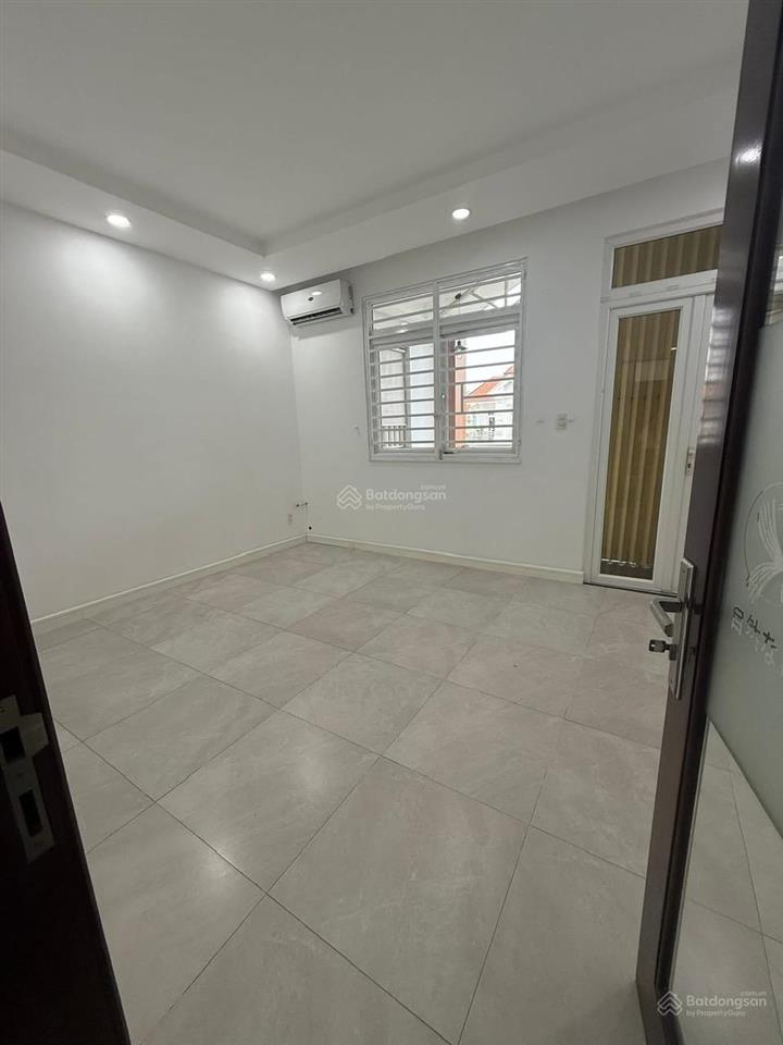 Giảm 2 tỷ còn 28 tỷ nhà phố himlam 5x20m2 có tm, hđt ổn định, tkvp  0908 935 ***