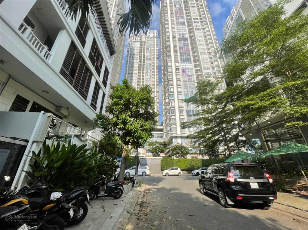 Cho thuê nhà phố himlam 5x20m2 mới, cao cấp, có tm, tk văn phòng giá 55tr  0908 935 ***