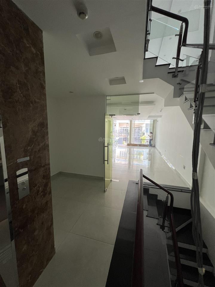 Bán nhà phố lk hoàng trọng mậu himlam có tm + hđt 55tr giá 27,5 tỷ  0908 935 ***