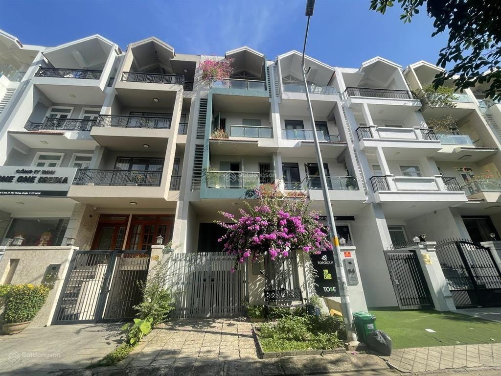 Bán nhà phố lk hoàng trọng mậu himlam có tm + hđt 55tr giá 27,5 tỷ  0908 935 ***
