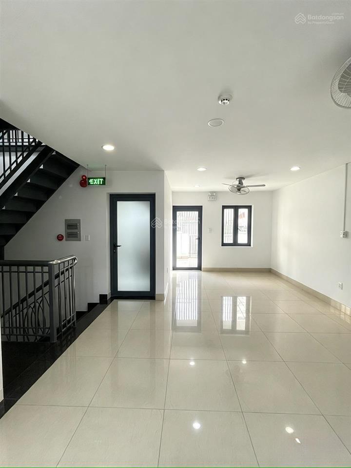 Nhà đẹp kinh doanh mt hoàng trọng mậu himlam 7.5x20m2 sàn suốt, pccc, tm giá 110tr 0908 935 ***