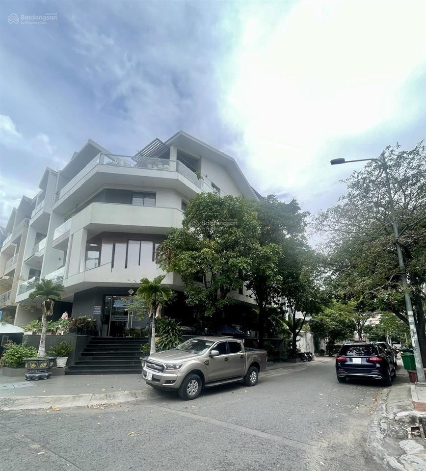Bán 42 tỷ nhà phố himlam căn góc 137,5m2 có tm, hđt cao  0908 935 ***