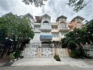 Bán 45 tỷ biệt thự đ.số 9 himlam dt 7.5x20m2 hướng t khan hiếm, đối diện khuôn viên  0908 935 ***