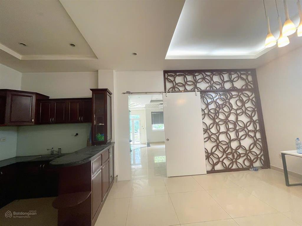 Bán 45 tỷ biệt thự đ.số 9 himlam dt 7.5x20m2 hướng t khan hiếm, đối diện khuôn viên  0908 935 ***