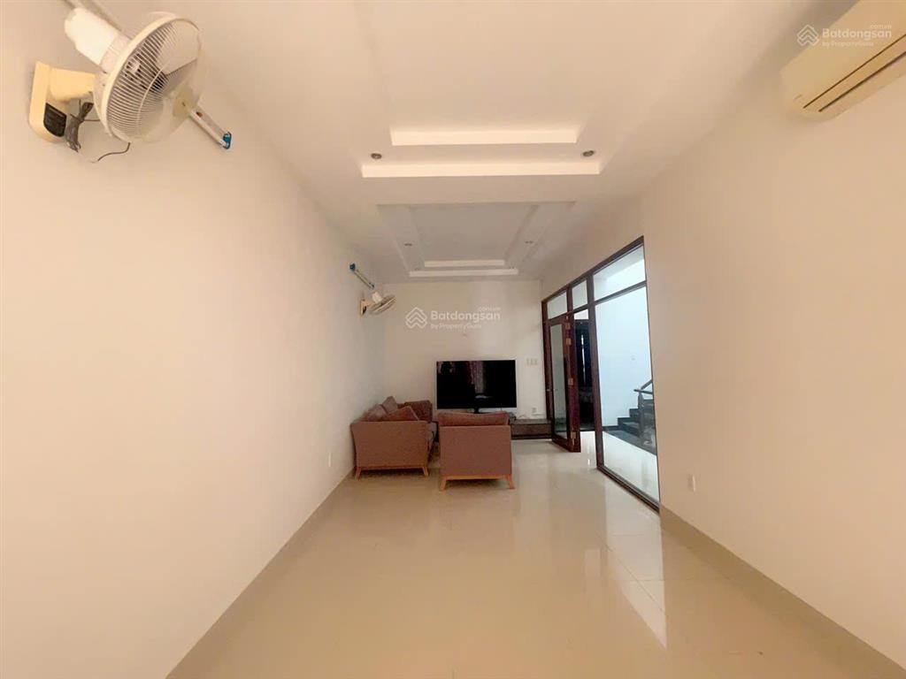 Bán 45 tỷ biệt thự đ.số 9 himlam dt 7.5x20m2 hướng t khan hiếm, đối diện khuôn viên  0908 935 ***