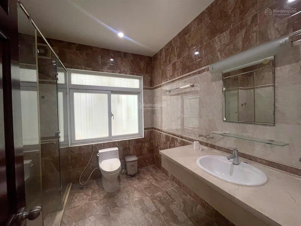 Bán 45 tỷ biệt thự đ.số 9 himlam dt 7.5x20m2 hướng t khan hiếm, đối diện khuôn viên  0908 935 ***
