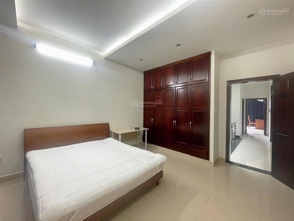 Bán 45 tỷ biệt thự đ.số 9 himlam dt 7.5x20m2 hướng t khan hiếm, đối diện khuôn viên  0908 935 ***