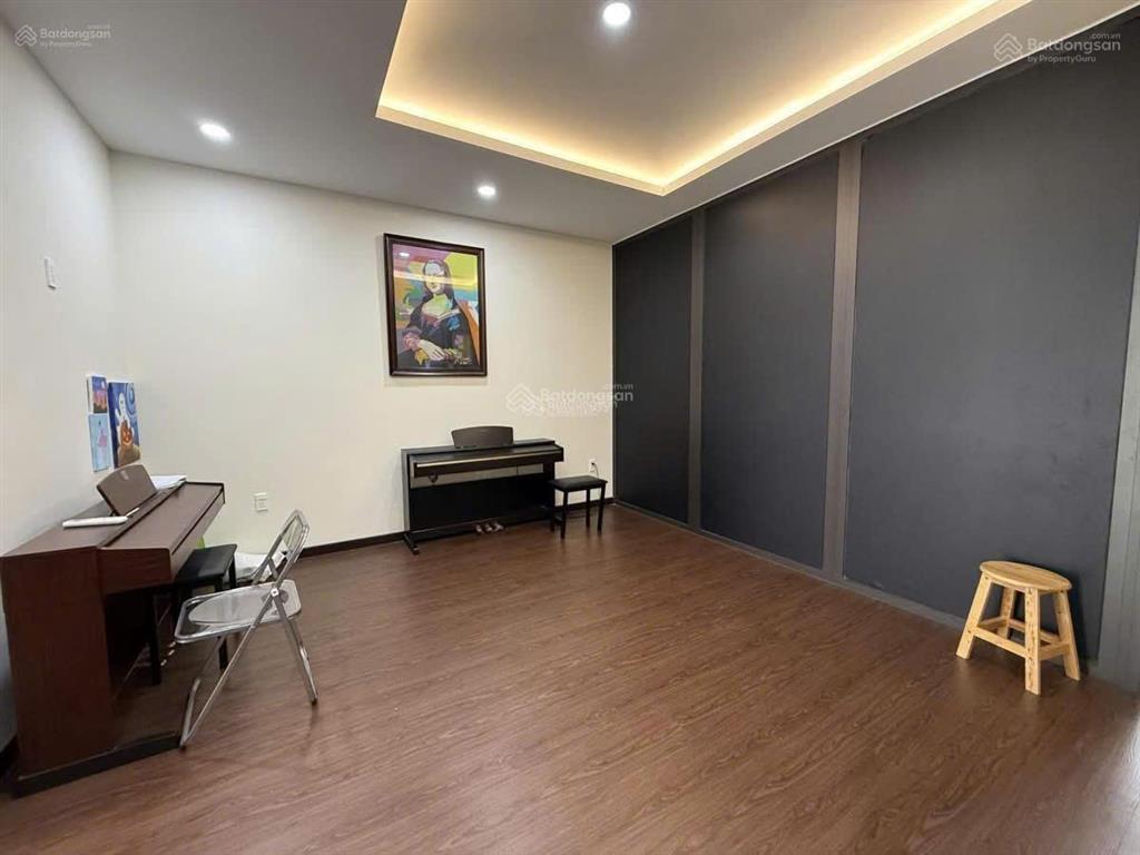 Nhà phố him lam kênh tẻ, cao cấp, tkvp bố trí đủ hòa, có thang máy giá 50tr  0908 935 ***