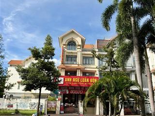 Cho thuê nhà bt 10x20m2 mt thương mại đ.nguyễn thị thập himlam giá 150tr  0908 935 ***