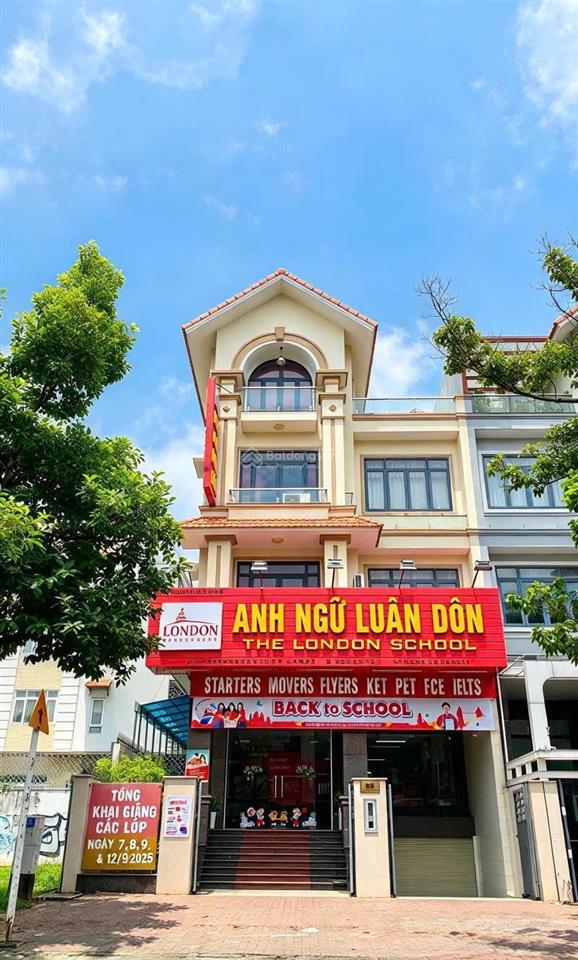 Cho thuê nhà bt 10x20m2 mt thương mại đ.nguyễn thị thập himlam giá 150tr  0908 935 ***