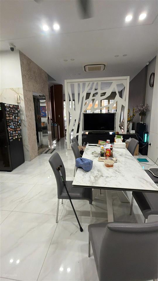 Bán biệt thự him lam 7.5x20m2 42 tỷ nhà full nội thất, có thang máy, hướng nam  0908 935 ***