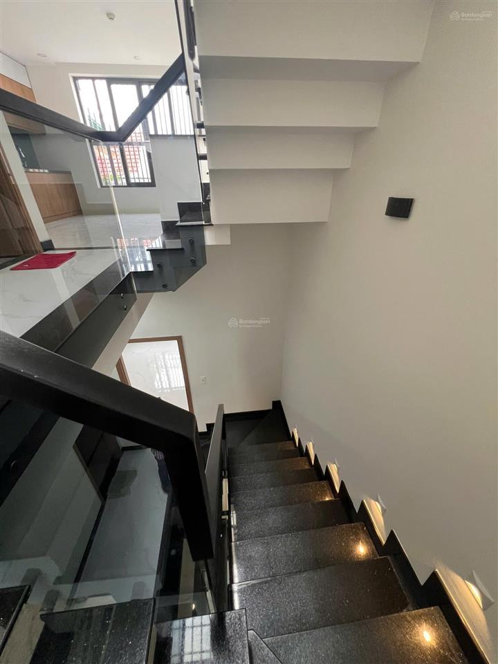 Nhà mt đ.hoàng trọng mậu himlam gần ngã tư nguyễn thị thập nhà mới, hđt bán 38 tỷ 0908 935 ***