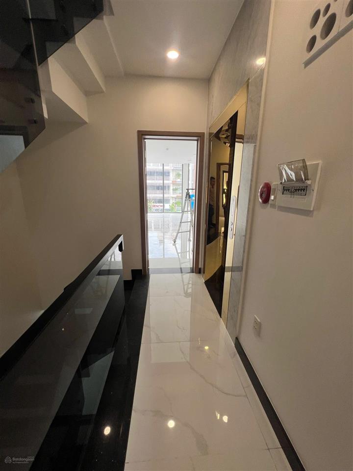 Nhà mt đ.hoàng trọng mậu himlam gần ngã tư nguyễn thị thập nhà mới, hđt bán 38 tỷ 0908 935 ***