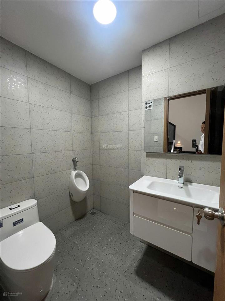Nhà mt đ.hoàng trọng mậu himlam gần ngã tư nguyễn thị thập nhà mới, hđt bán 38 tỷ 0908 935 ***