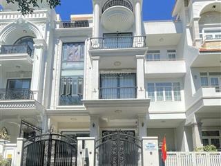 Bán biệt thự 150m2 có thang máy, full nội thất, đối diện khu gv. giá 45 tỷ (có tl)  0908 935 ***