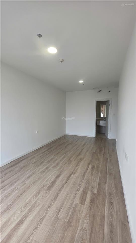 Hàng hiếm chủ ngợp bank bán lỗ 500tr căn 2pn 84m² urban green,  0919 931 ***