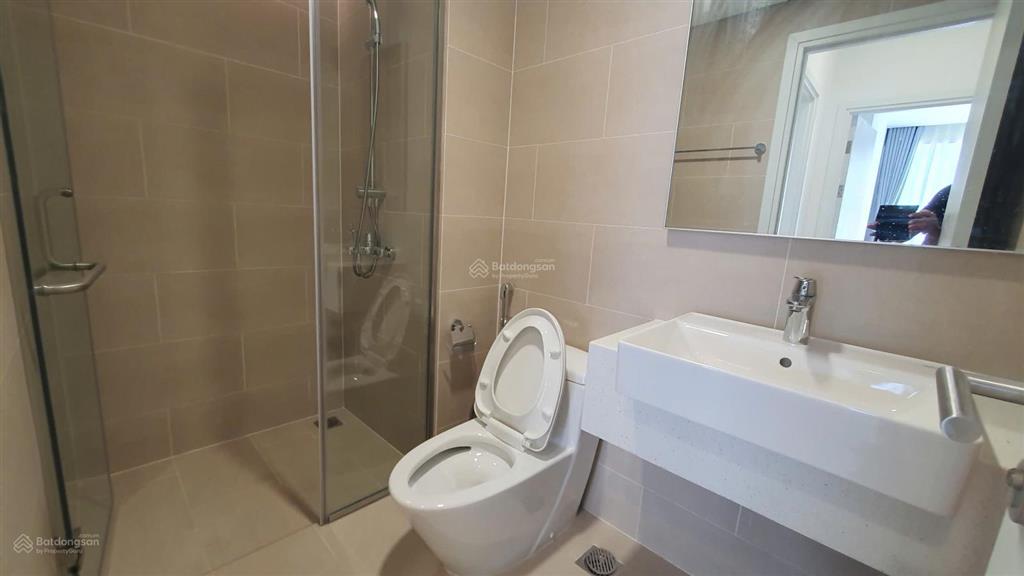Hàng đẹp giá tốt, cho thuê 2pn2wc tháp a urban full nội thất cao cấp chỉ 15tr/tháng,  0777 673 ***