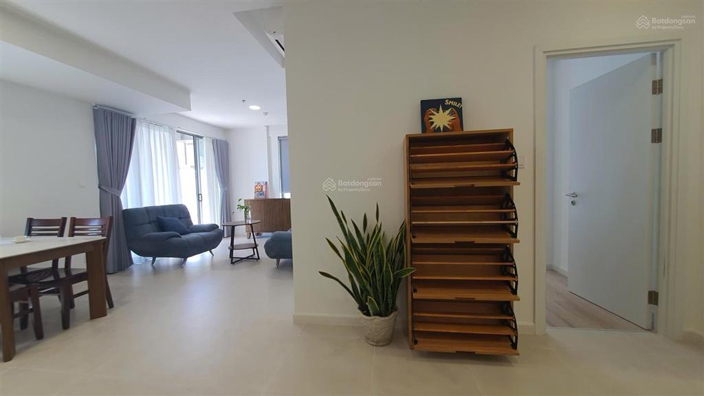 Hàng đẹp giá tốt, cho thuê 2pn2wc tháp a urban full nội thất cao cấp chỉ 15tr/tháng,  0777 673 ***