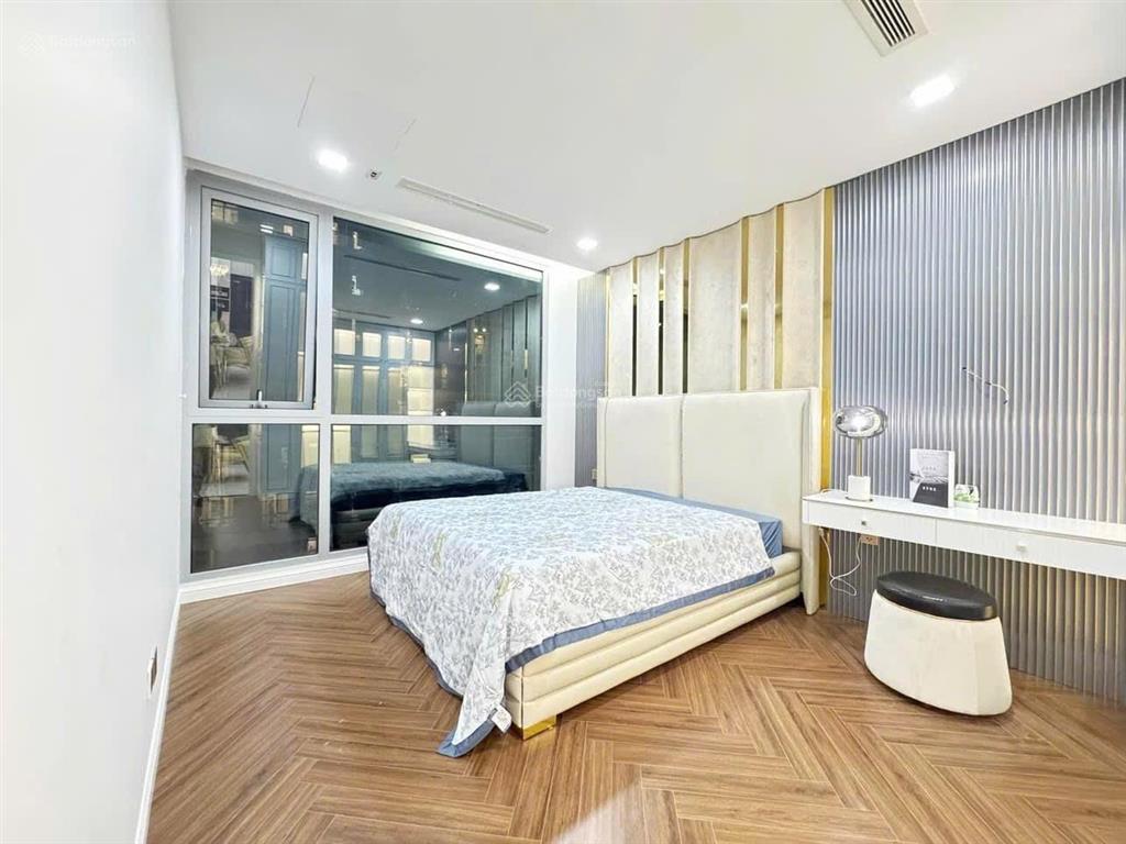 Cho thuê 4pn  160m2 park 2  giá 60tr view sông vinhomes central park