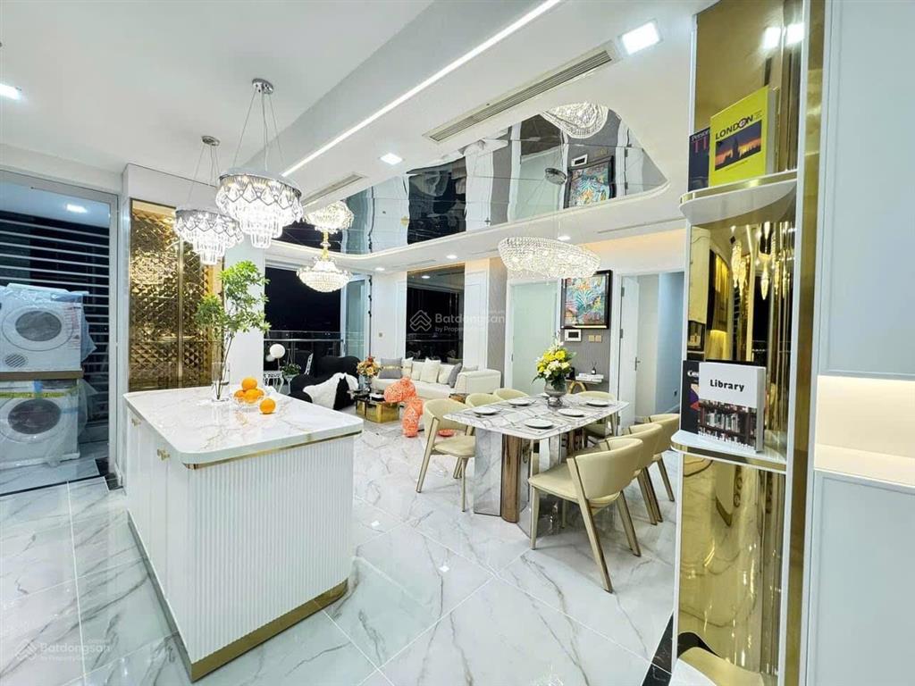 Cho thuê 4pn  160m2 park 2  giá 60tr view sông vinhomes central park