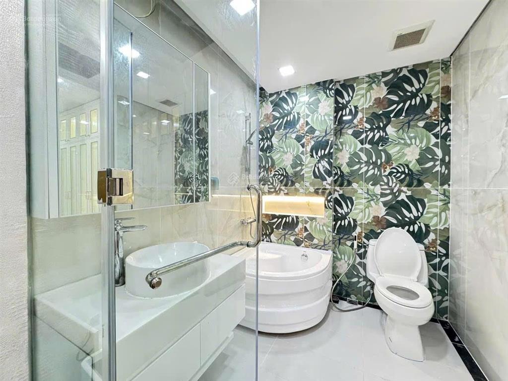 Cho thuê 4pn  160m2 park 2  giá 60tr view sông vinhomes central park