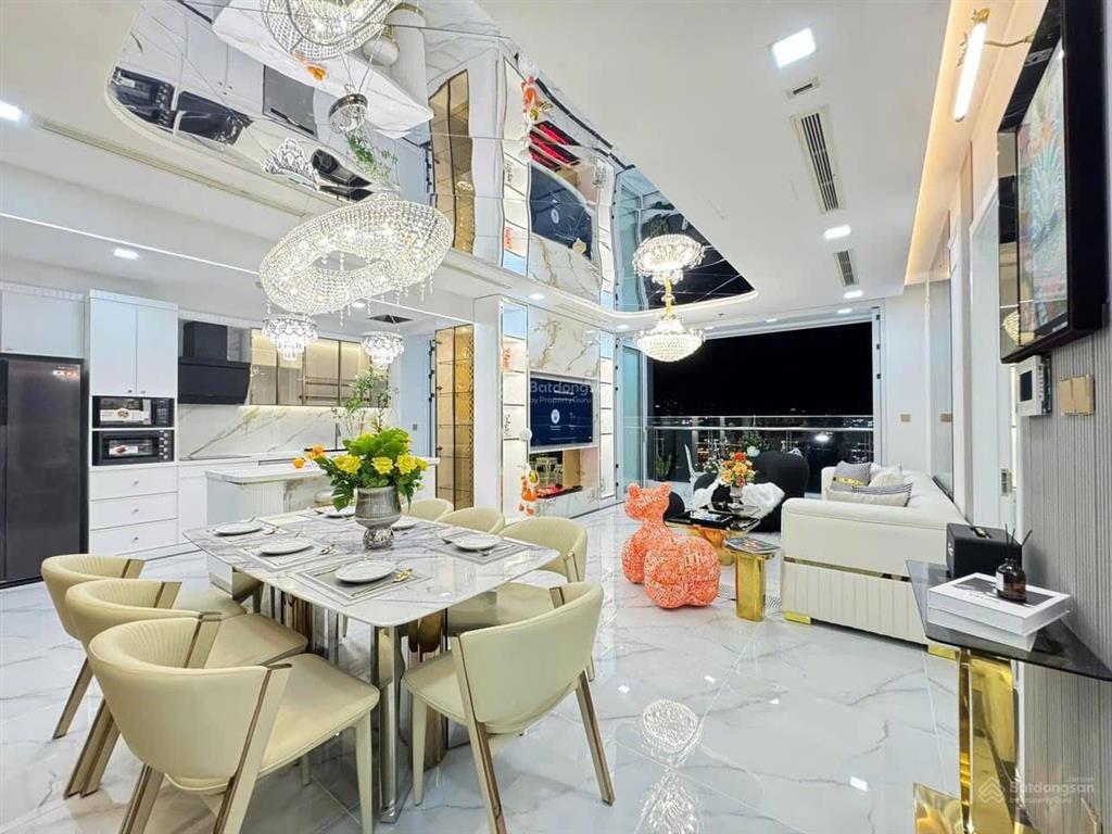 Cho thuê 4pn  160m2 park 2  giá 60tr view sông vinhomes central park