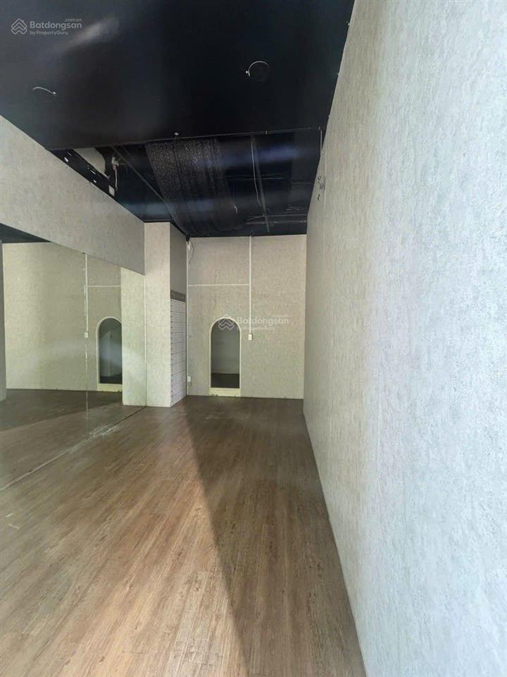 Cho thuê shophouse tại vinhomes central park, 180 triệu, 170m2, giá siêu hời nhiều tiện ích